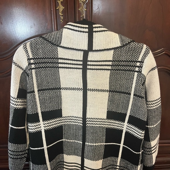 Sweater/Jacket - Picture 2 of 2